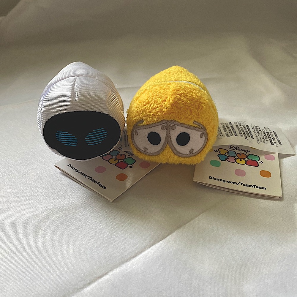 Wall-E & Eve Tsum Tsum pair
